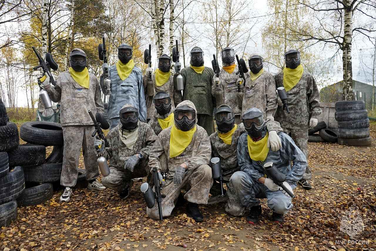 Будущие спасатели посетили пейнтбольный клуб 