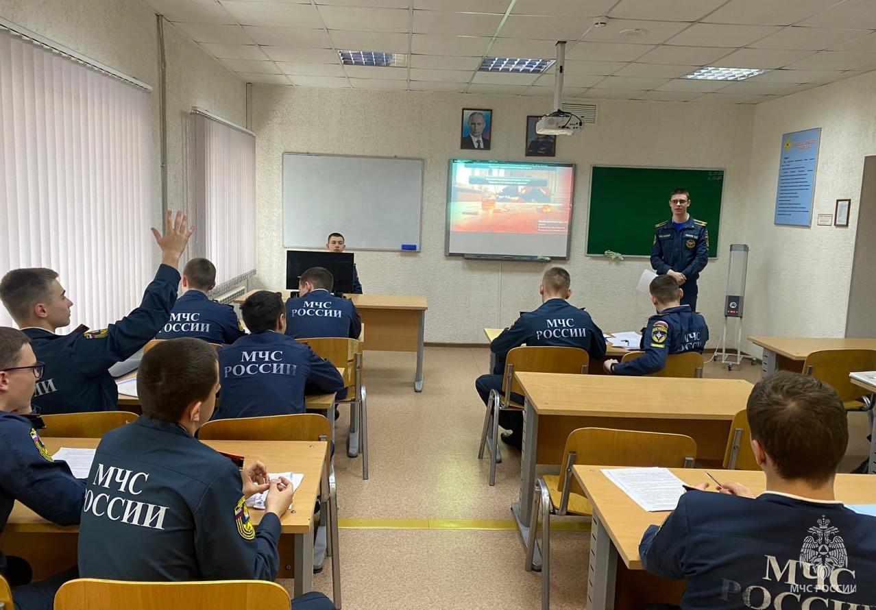 В кадетском пожарно-спасательном корпусе прошла защита индивидуальных проектов