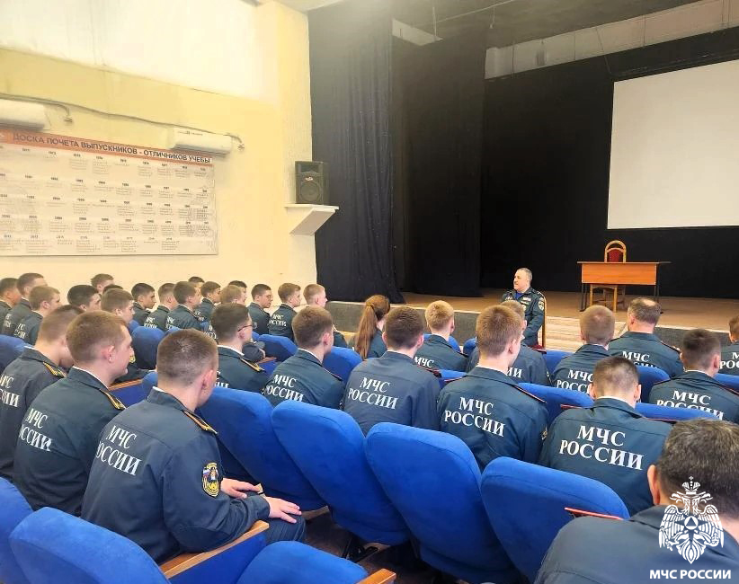 Напутствие подрастающему поколению: встреча с главой академии