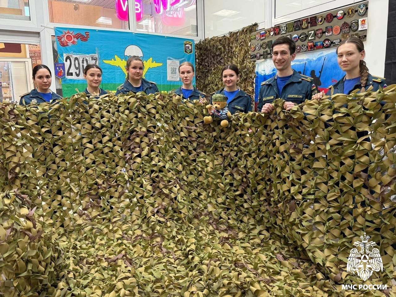  Курсанты плетут победу: помощь бойцам СВО