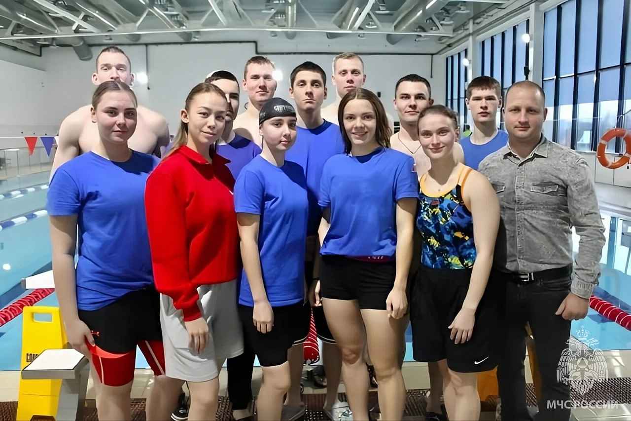 Пловцы академии вновь впереди