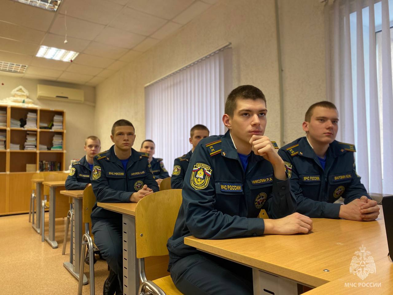 Классные часы ко Дню спасателя Российской Федерации в кадетском корпусе