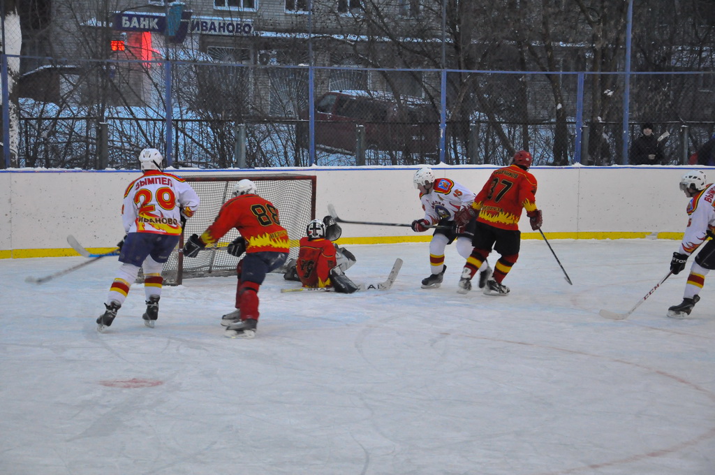 Игры первого круга зимнего сезона 2014/2015 года по хоккею с шайбой