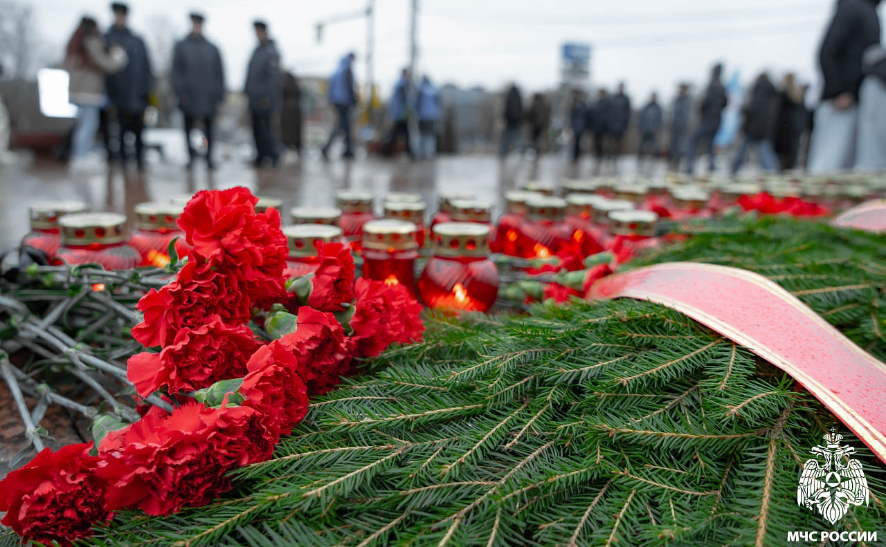 Имя твое неизвестно - подвиг твой бессмертен