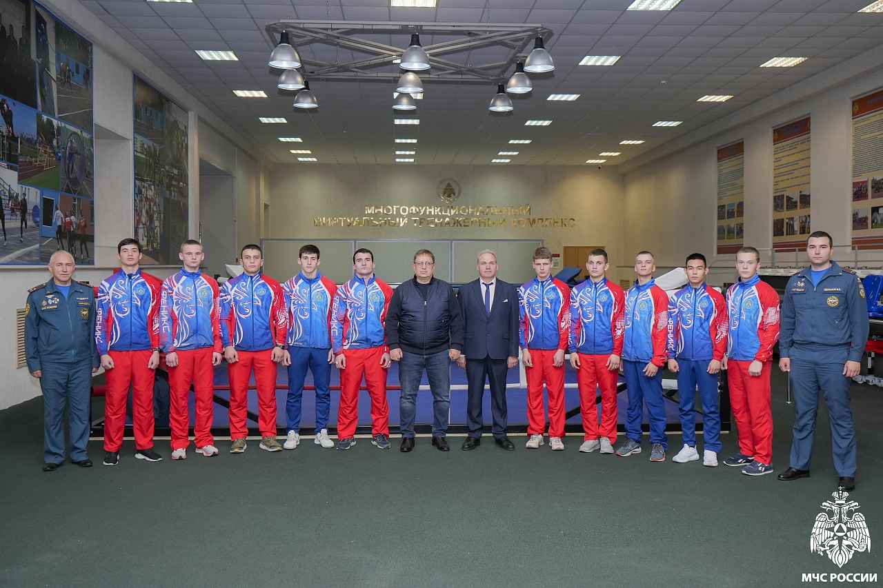 В гостях у академии