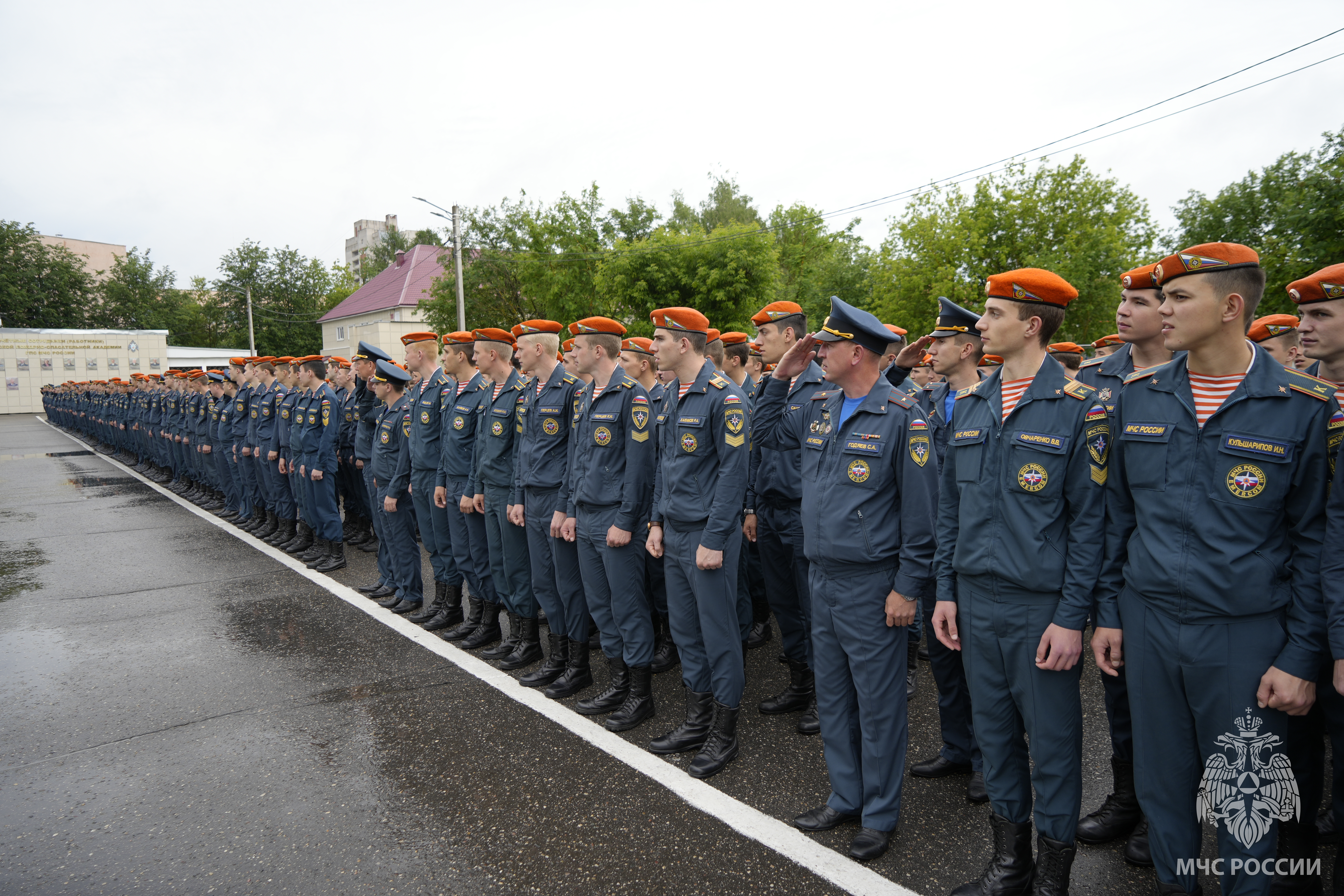 В Академии состоялось общеакадемическое построение, завершающее учебный год
