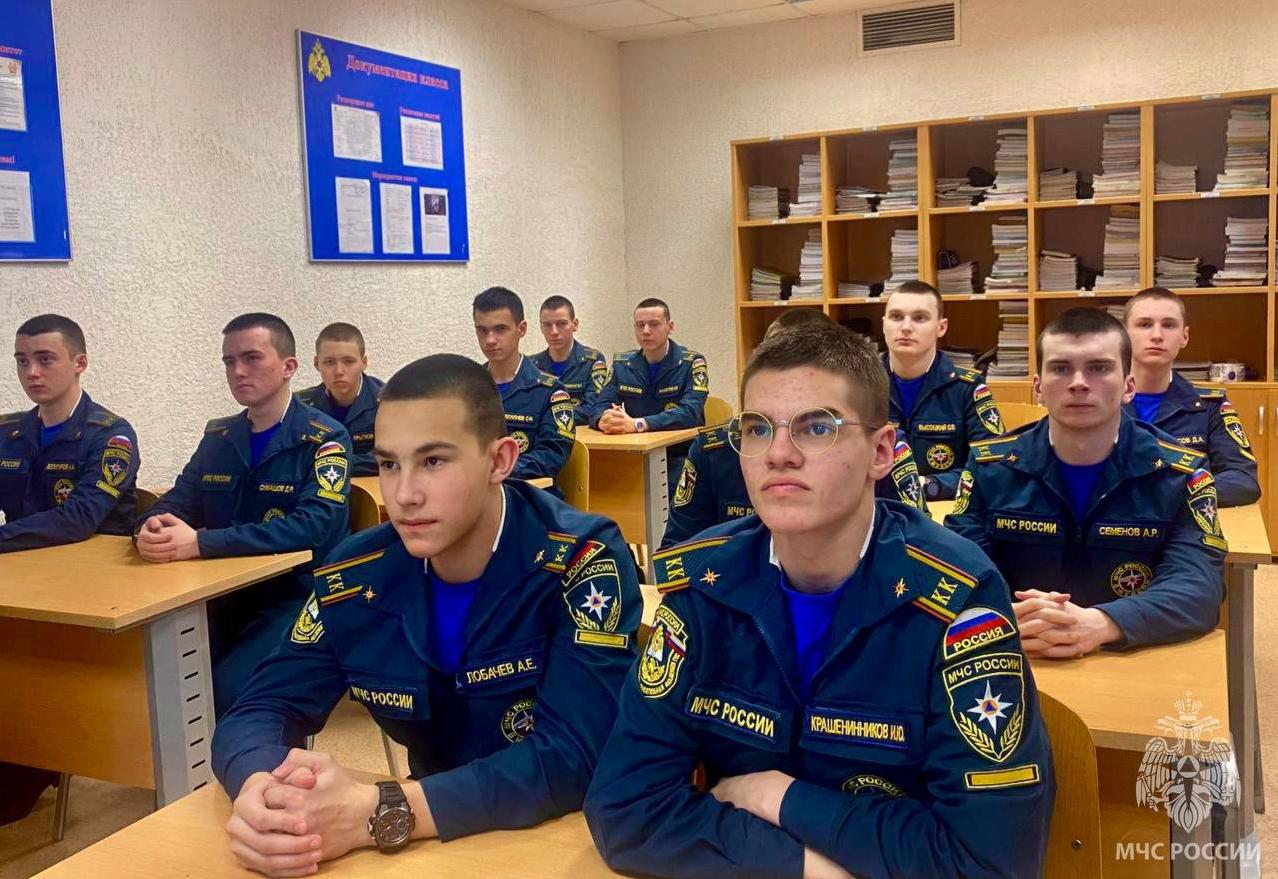 Классные часы в кадетском корпусе