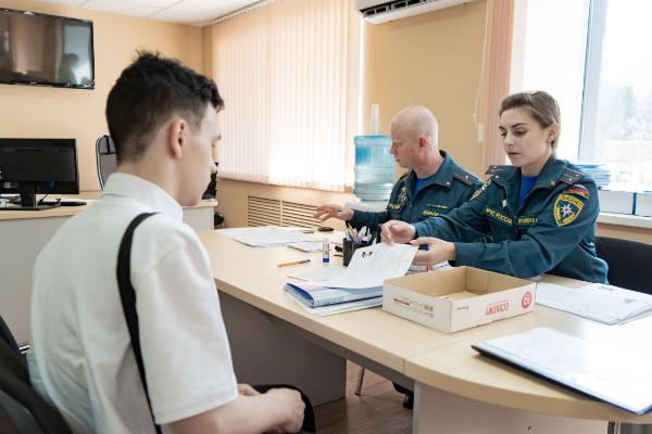 Начался второй этап работы приёмной комиссии для поступления в Кадетский пожарно-спасательный корпус Академии