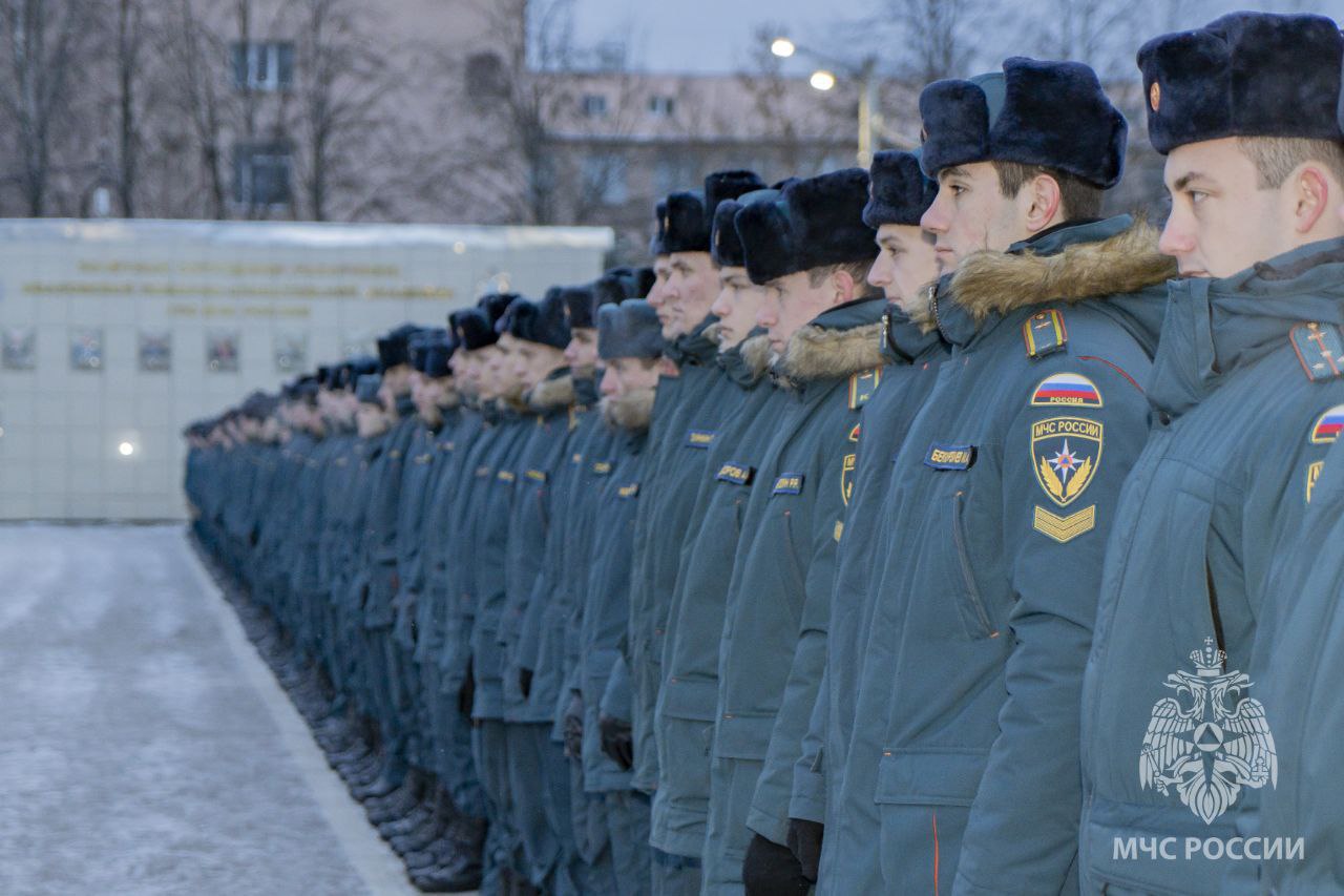 В Академии состоялось еженедельное построение личного состава