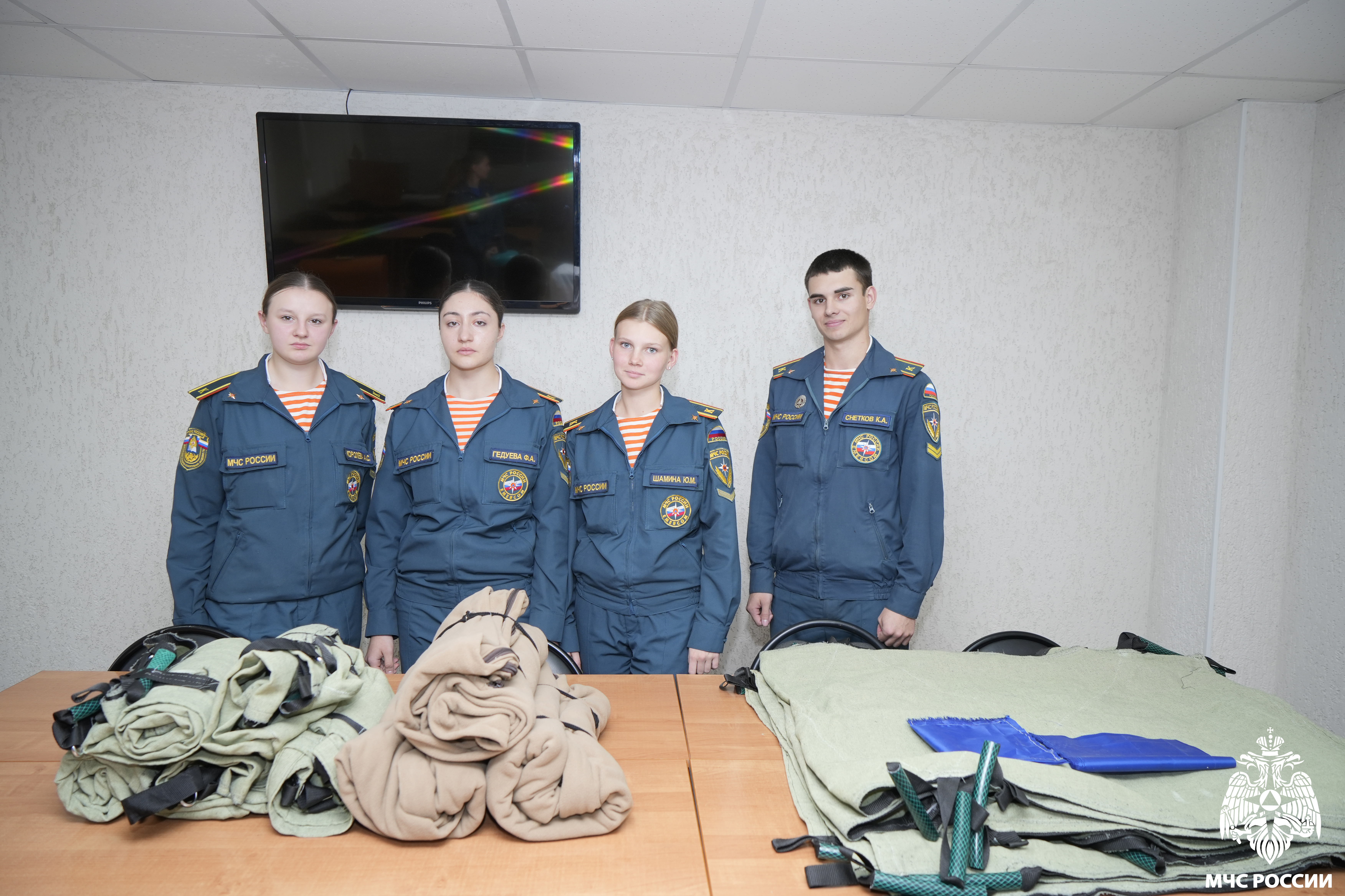 Помощь СВОим