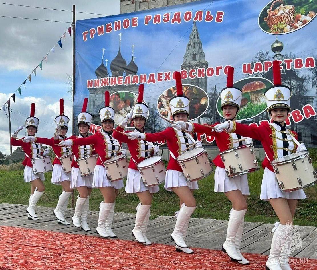 Блистательные барабанщицы