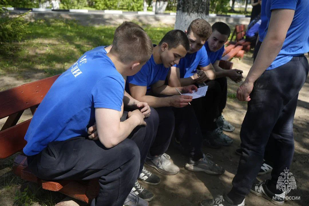 В Академии прошли областные соревнования «Путь мужества: опасный ход»