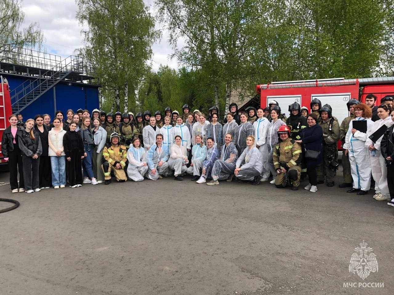 Будущие спасатели и медики провели совместные пожарно-тактические учения
