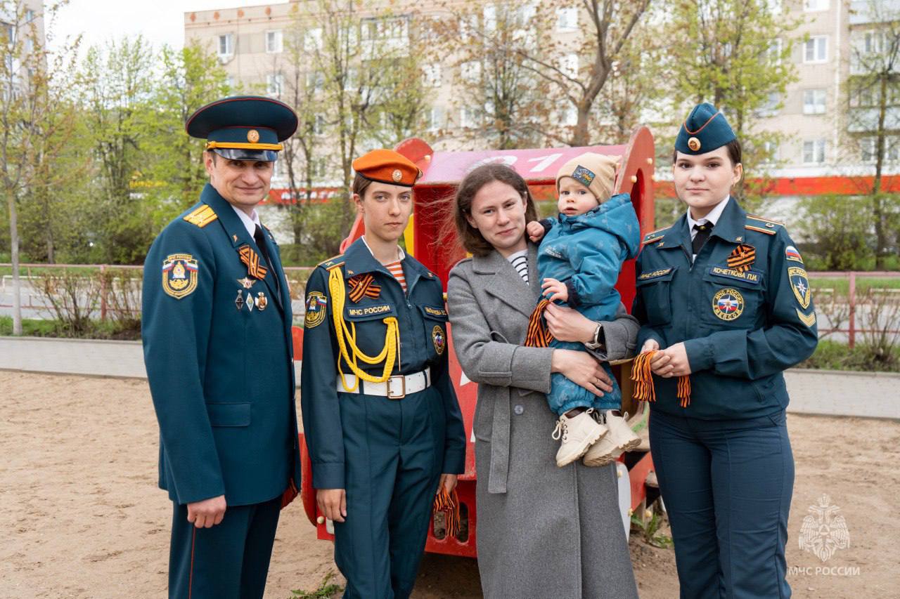 Великие жертвы предков умножаются тысячью благодарных сердец