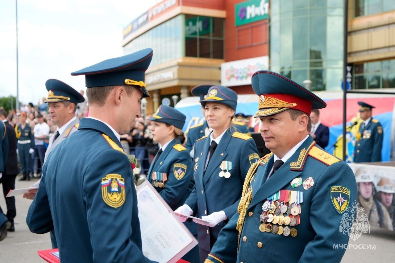 Состоялась торжественная церемония 54-го выпуска специалистов нашей Академии