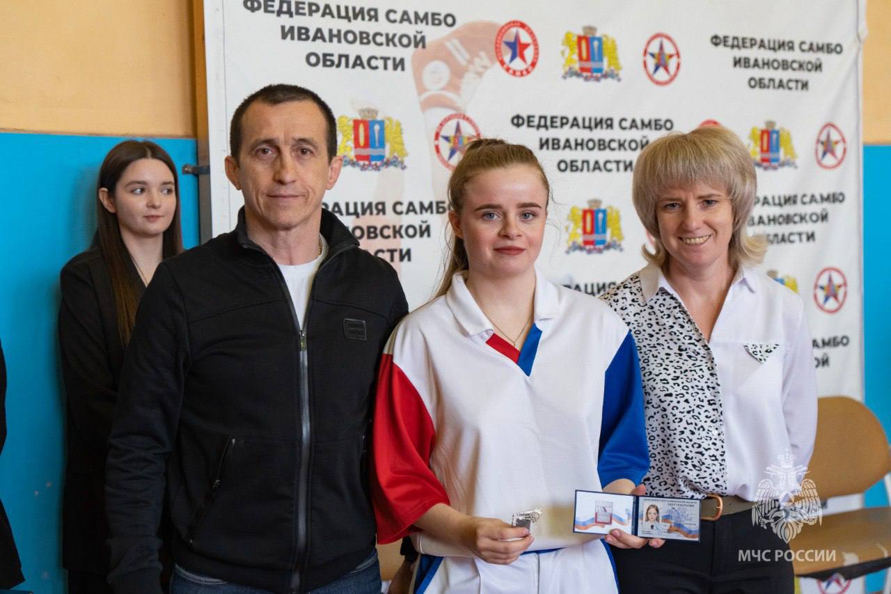 Спортсмены Академии серебряные призеры по самбо